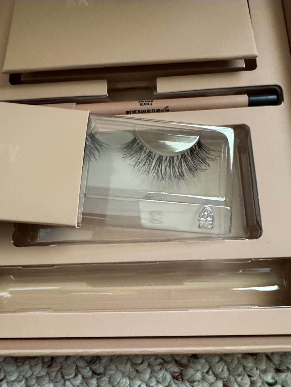 KKW Beauty Smokey Volume 1 Eyeshadow & Face Set in Nude, Brown, Black, Green - Picture 3 of 8
